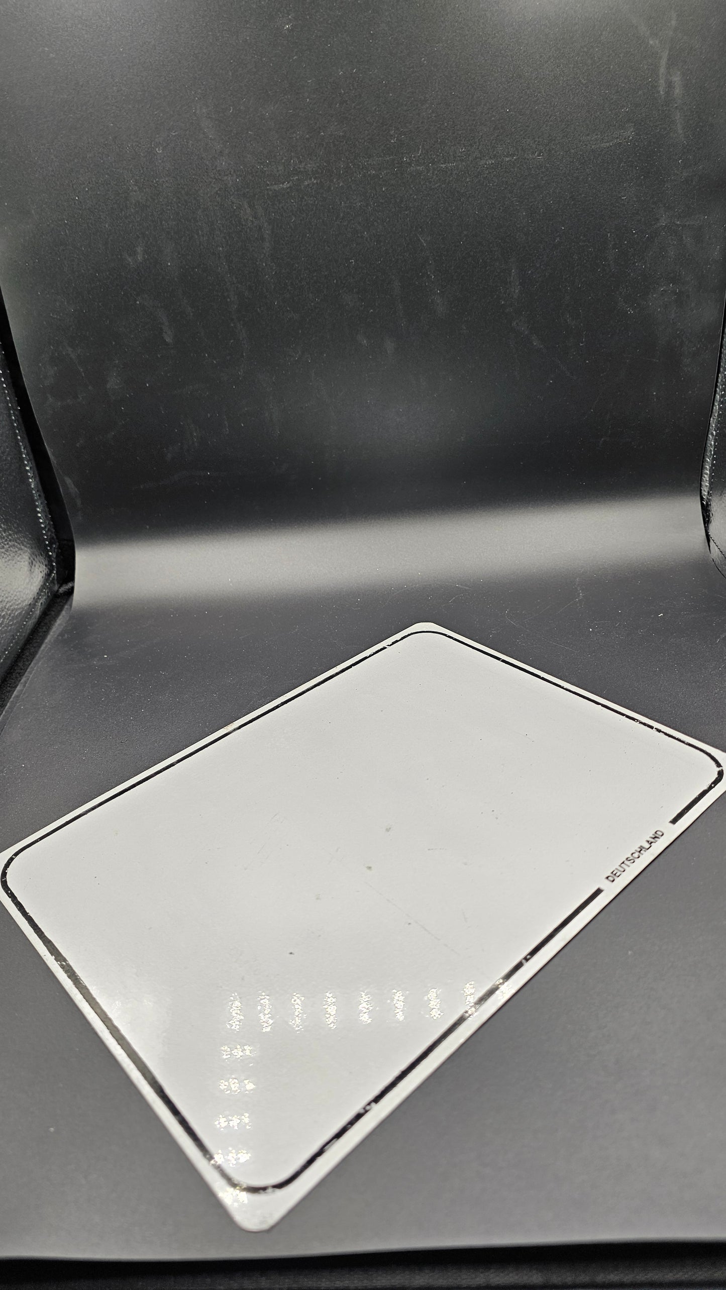 Plaque . Galva . Caree. Blanc