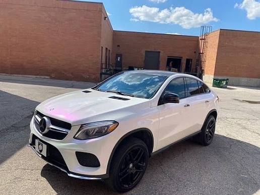 TOPSEE . WARP . Glossy .