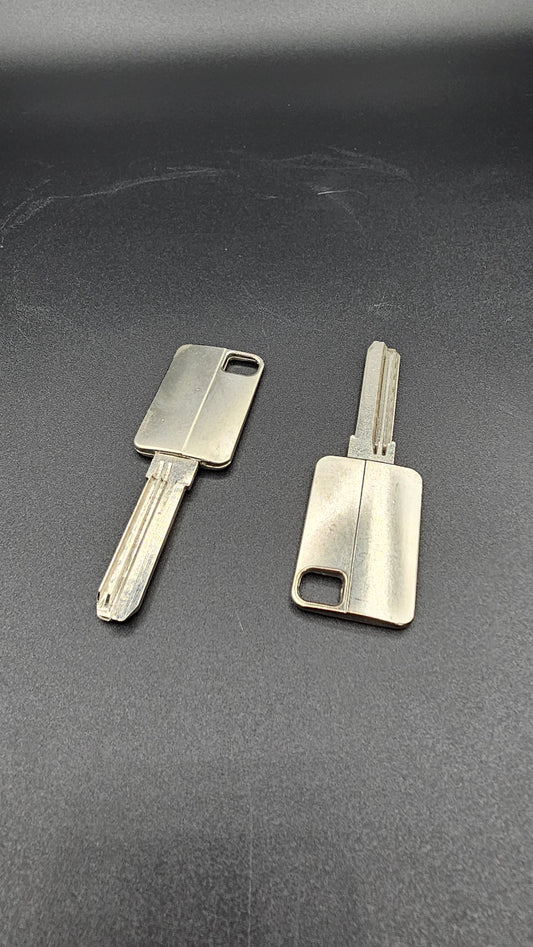 KAE 10 D . ARG. CLES